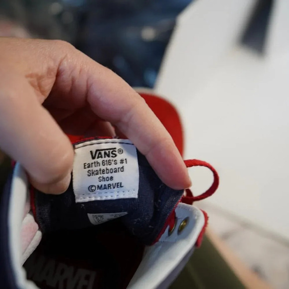 Vans Captain Marvel Men's 5 Women's 6.5 Limited Edition SK8 Hi Sneakers - Picture 5 of 7